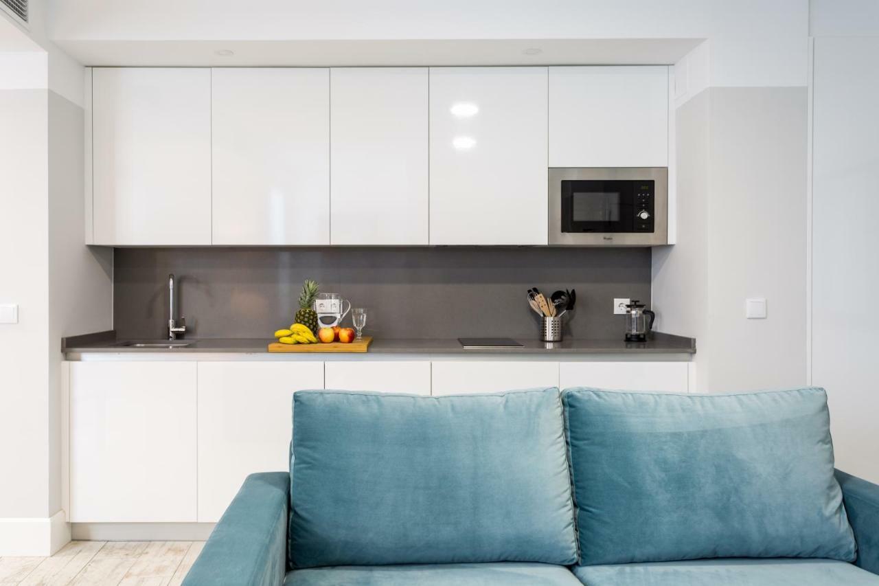 Rg Florida Muralla Alcazar Apartment *