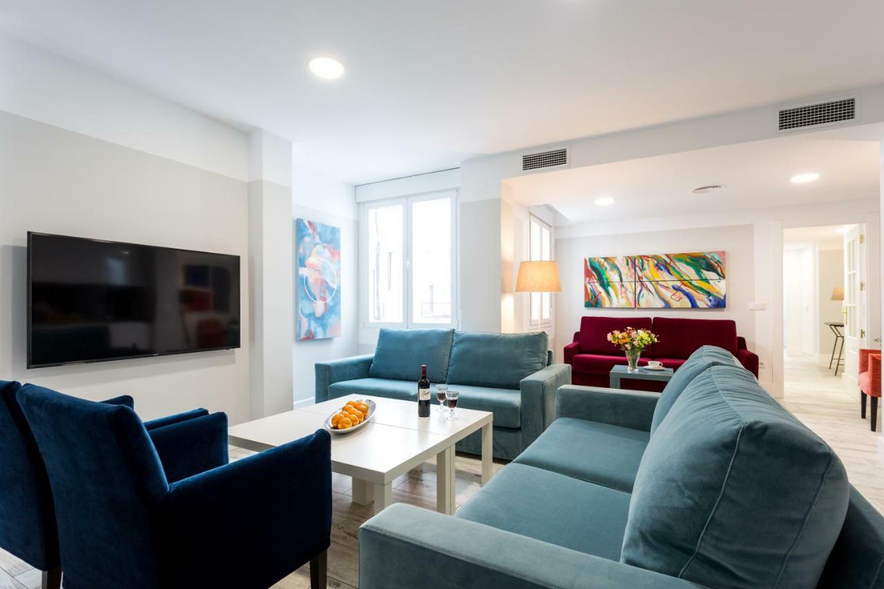 Rg Florida Muralla Alcazar Apartment *